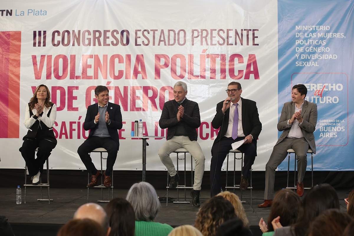 a-utn-congreso-violencia-02.jpg