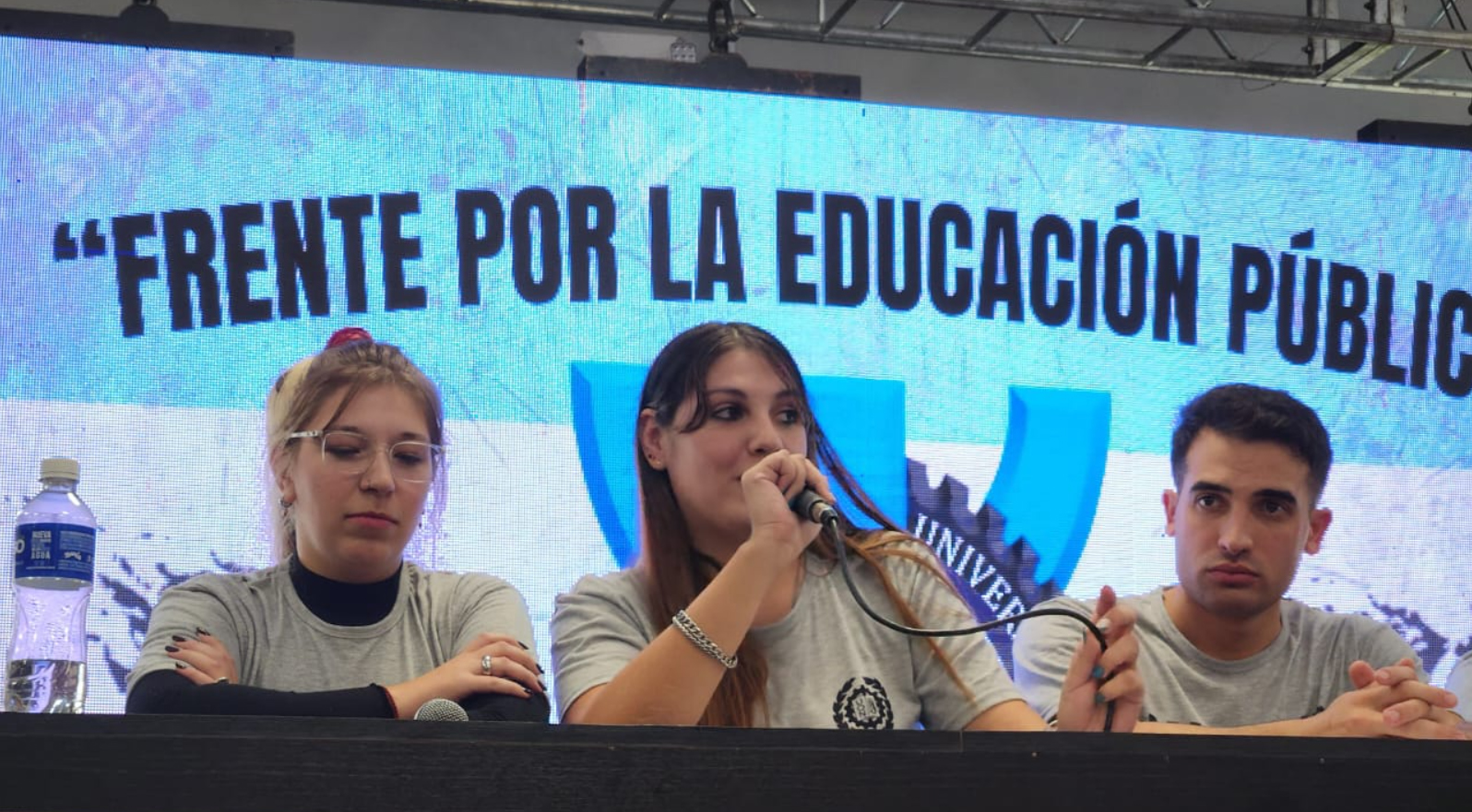 María Fernanda Ríos, primera presidenta de FUT, estudia en la Facultad Regional San Rafael. vista aérea de la ciudad de Marcos Juarez -Córdoba
