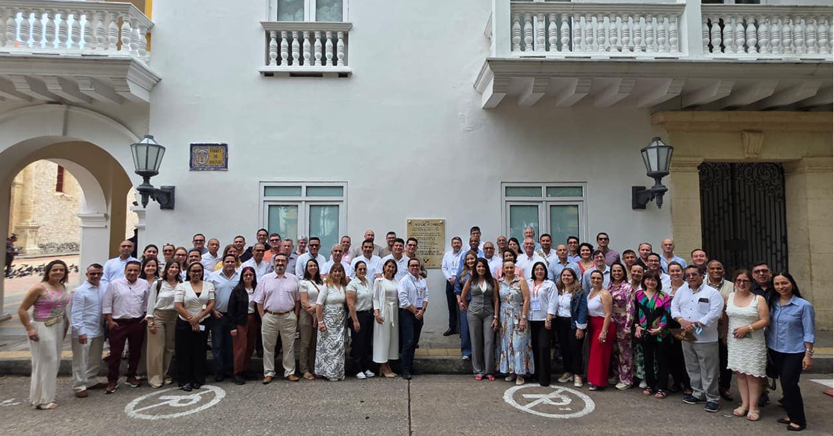 UTN - Foto grupal en el tercer Encuentro Nacional de Universidades MetaRed TIC, X y S Argentina 2025