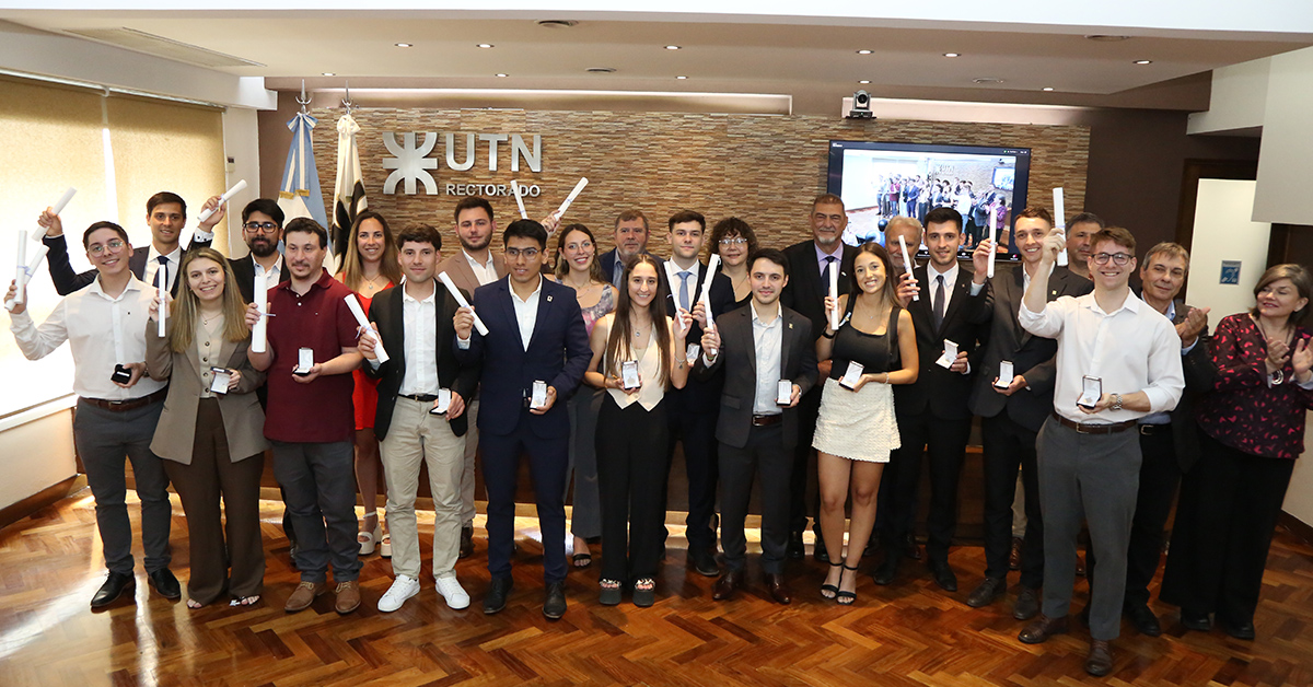 UTN - Foto grupal en el tercer Encuentro Nacional de Universidades MetaRed TIC, X y S Argentina 2025