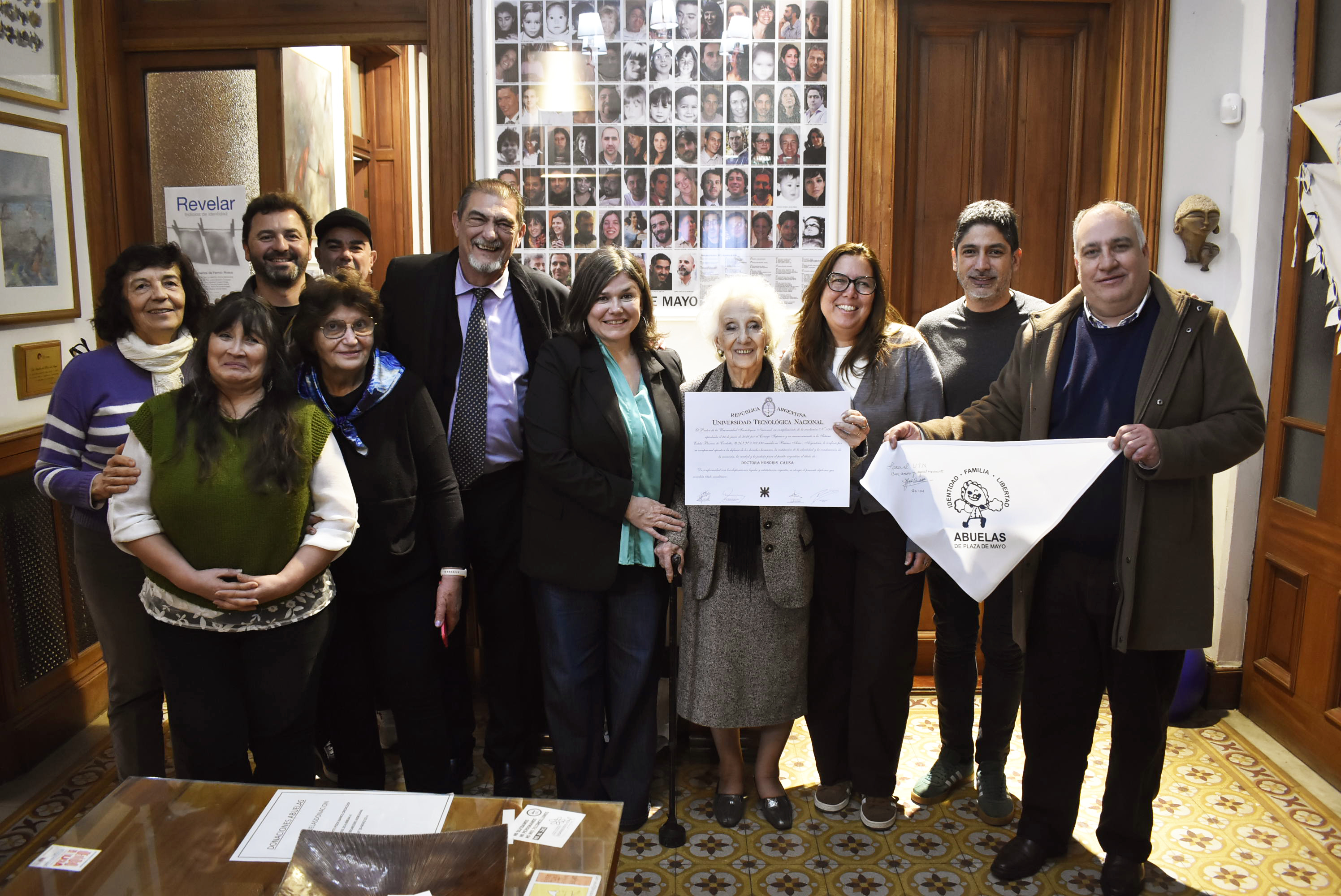 Autoridades de la UTN y la Dra. Honoris Causa, Estela Barnes de Carlotto Autoridades de la UTN y de la Red VEGA