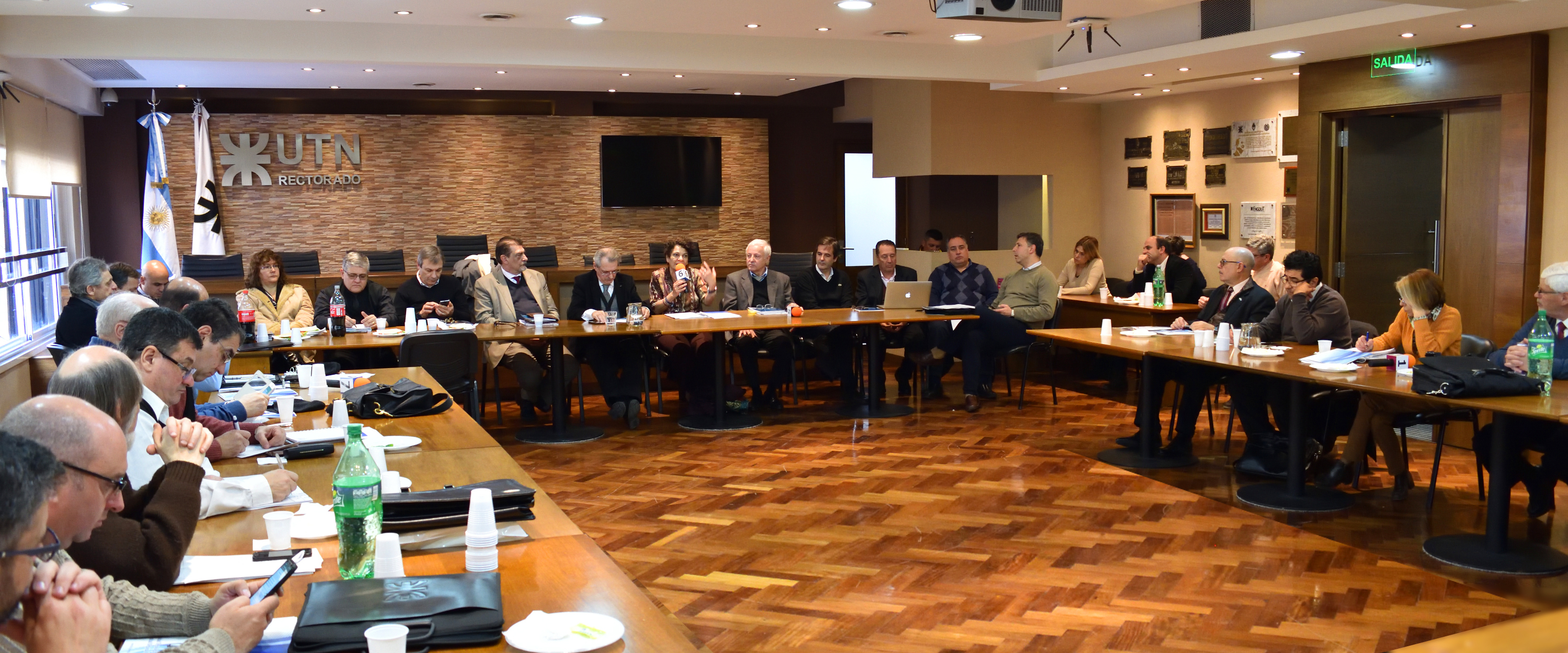 Ing. Brito en la reunión de decanos. UTN Rectorado Noticias Secretaría Académica Formación docente